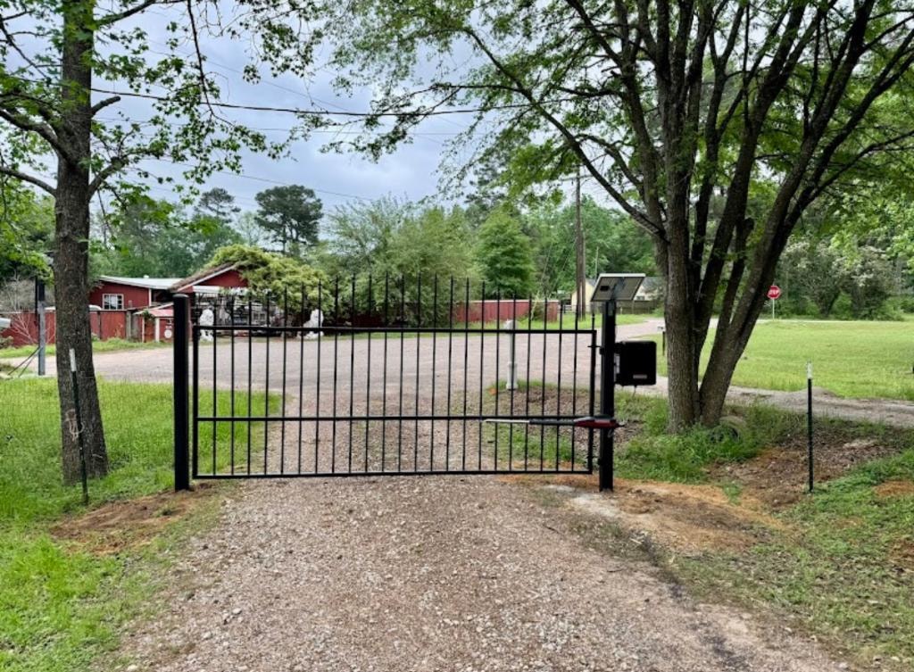 Gate installation in Willis TX