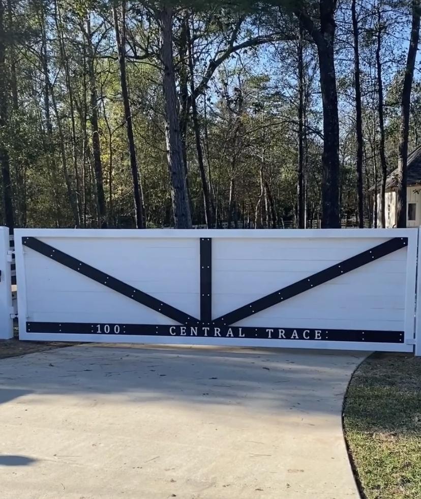 Sliding gate repair in The Woodlands TX