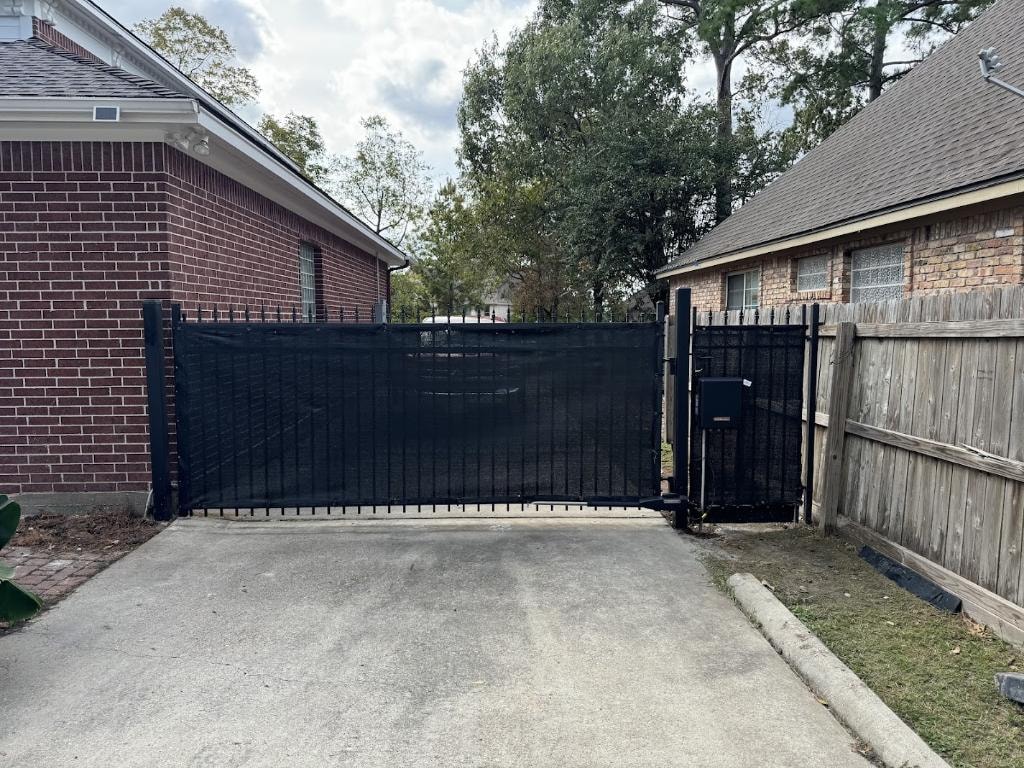 Custom gate installation by Access Pro Gate Company in Magnolia TX