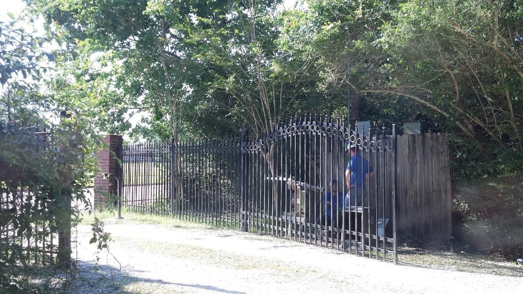 Access Pro Gate Company technician on a gate repair job